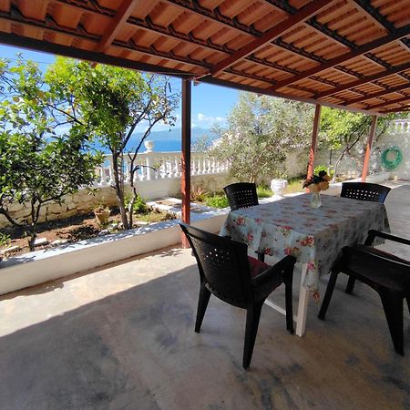 Aris Apartment Sarandë Eksteriør bilde
