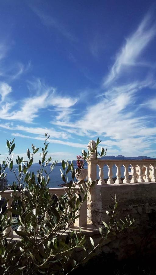 Aris Apartment Sarandë Eksteriør bilde