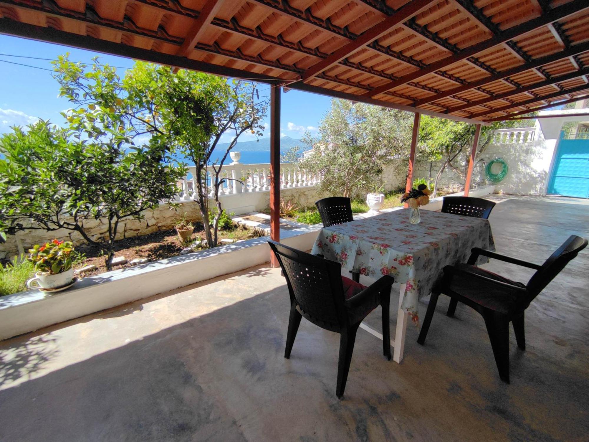 Aris Apartment Sarandë Eksteriør bilde